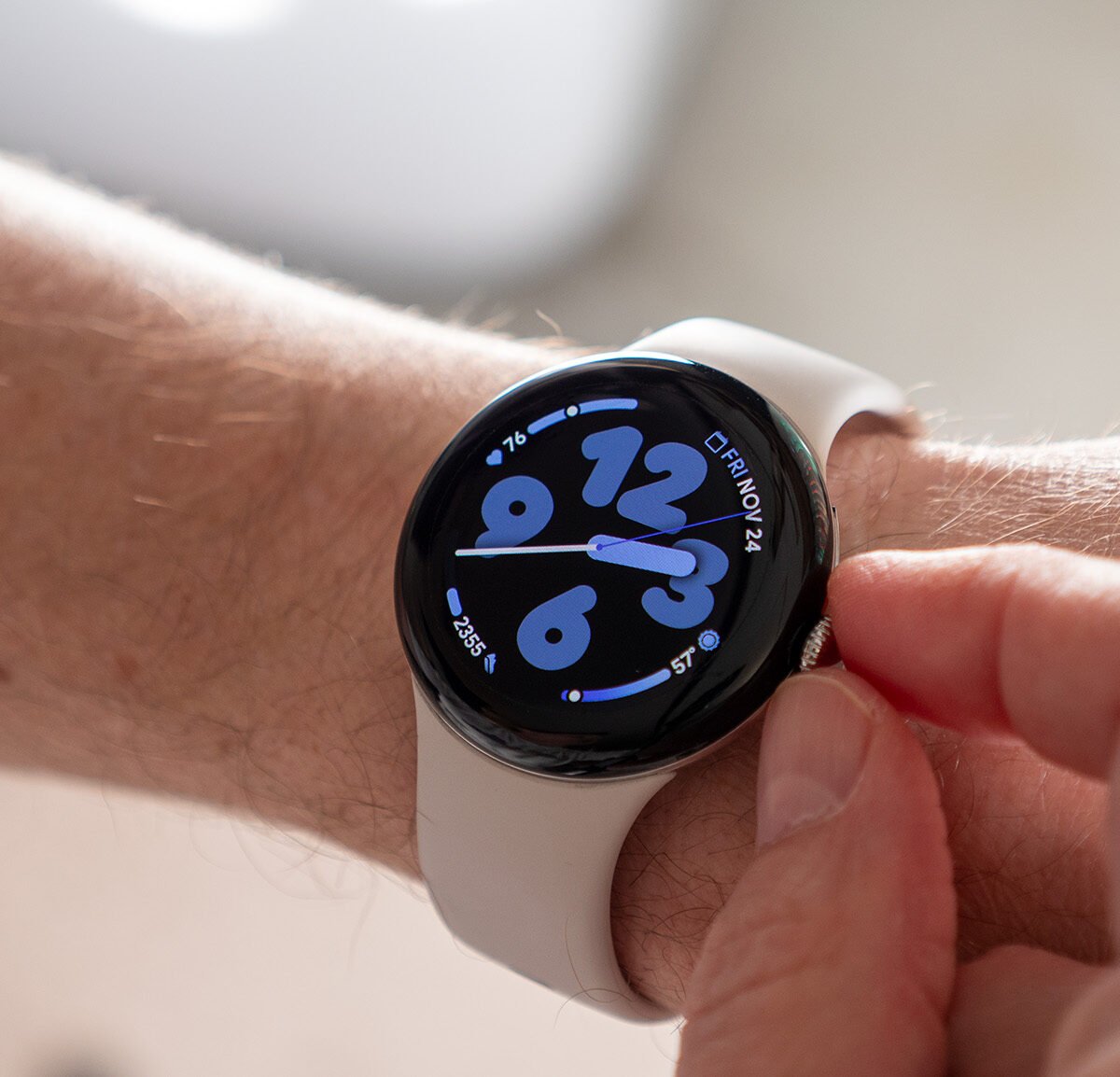 Google Halts Wear OS 5 Update for Pixel Watch Due to Soft-Bricking Issues - Tech Digital Minds