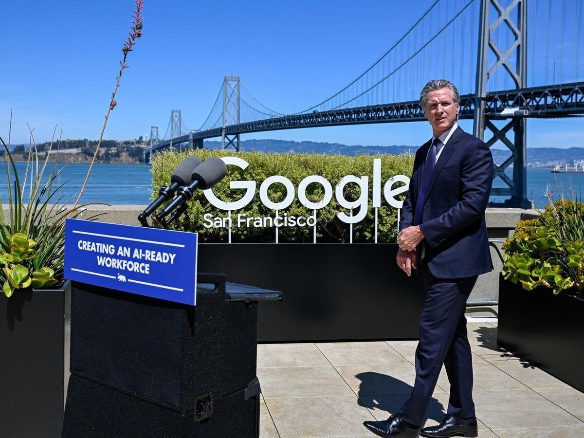 California Regulates AI: ChatGPT Embraces E-Commerce and Slack Introduces AI "Teammate" - Tech Digital Minds