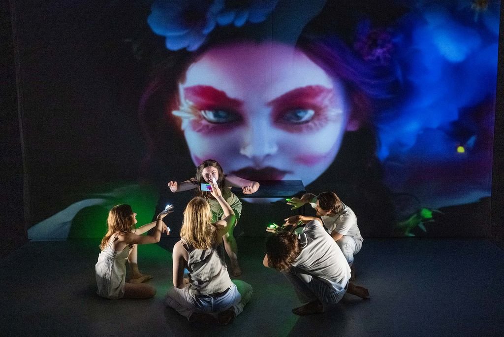 Cutting-Edge CFA Strategy Challenges Generative AI with Shakespeare's Legacy - Tech Digital Minds