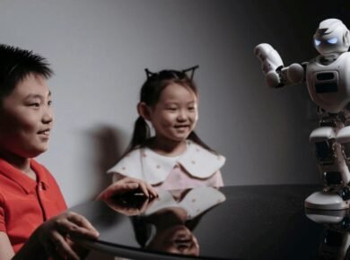 Experts Alarmed by Rising AI Usage Among Children - Tech Digital Minds