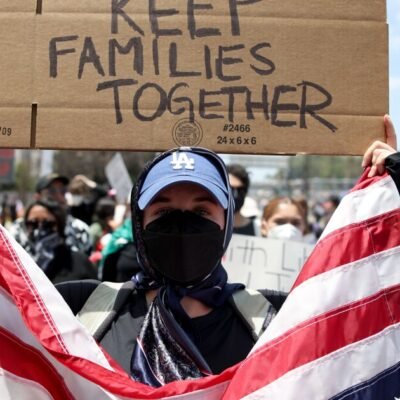 How to Get Your Phone Ready for a Protest - Tech Digital Minds