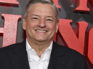 Netflix Offers Up to $700K Annually for Remote AI Specialists to Boost Employee Productivity - Tech Digital Minds