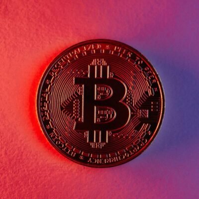 Crypto Market Update: Ripple Secures $500 Million, Canada Moves Forward with Stablecoin Initiatives - Tech Digital Minds