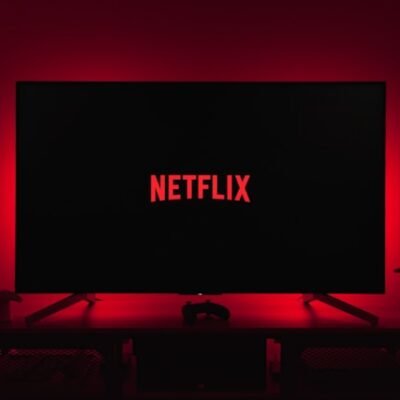 How Streaming Titans like Netflix Are Transforming the Tech Investment Scene - Tech Digital Minds