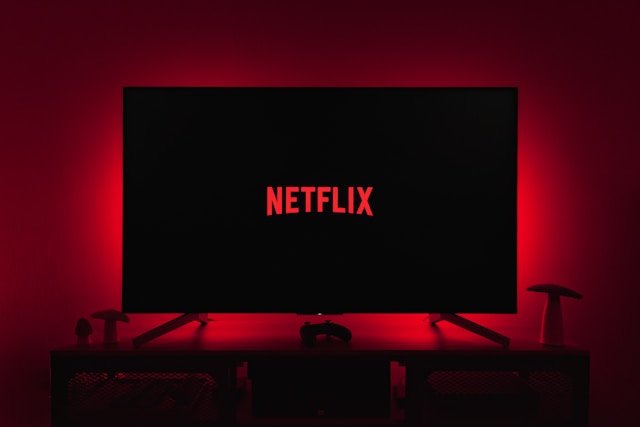 How Streaming Titans like Netflix Are Transforming the Tech Investment Scene - Tech Digital Minds